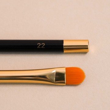 Synthetic brush, no. 22